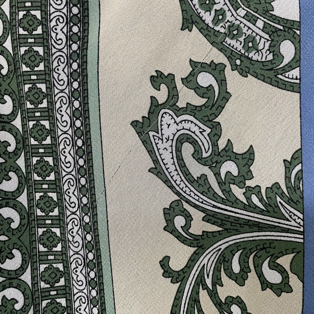 Handkerchief style skirt - Picture 5 of 5